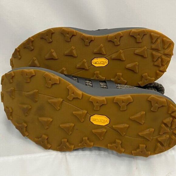 UYN Sz 39 8 Uynner Womens Brown Taupe Booties Hero Shoes Merino Wool Vibram Sole - Picture 12 of 15